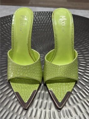 Lime Green Croc-Embossed Pointed Toe Mules